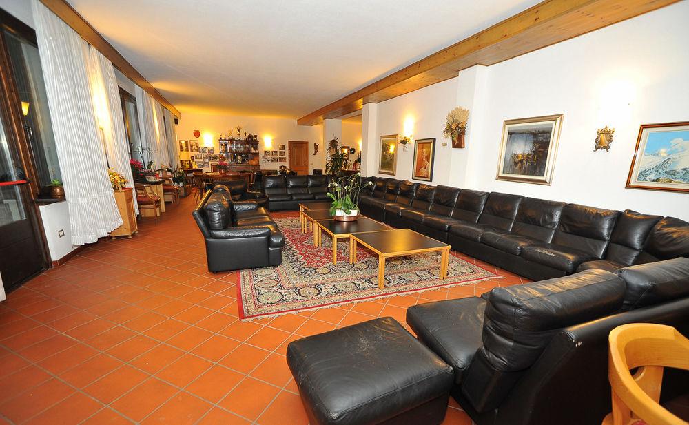 Hotel Derby Bormio Buitenkant foto