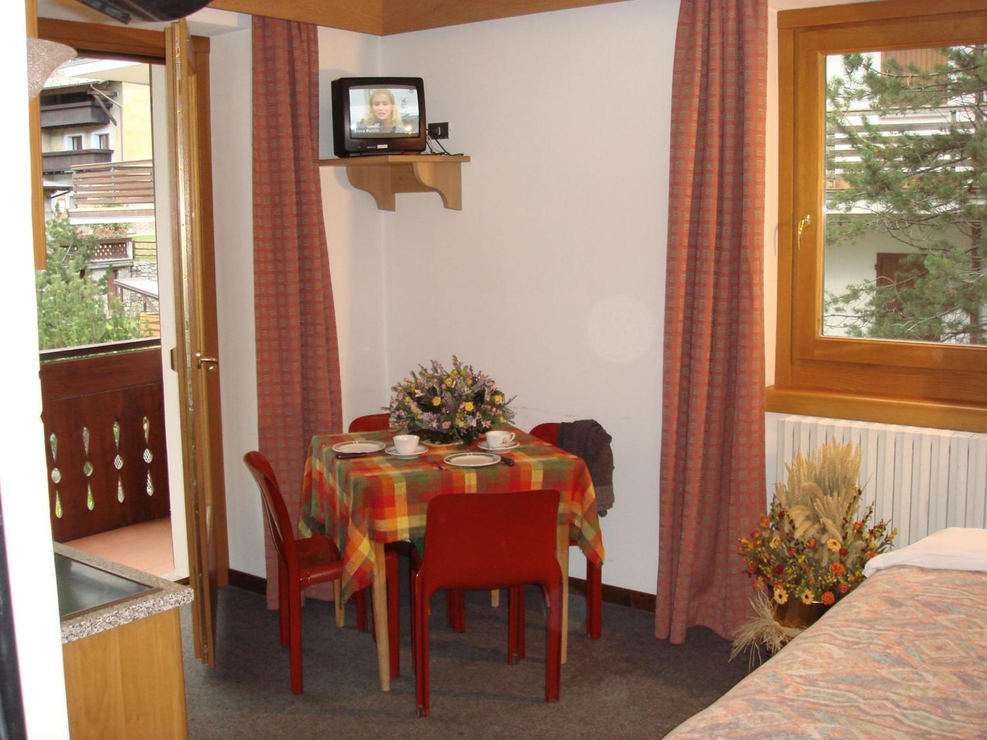 Hotel Derby Bormio Buitenkant foto